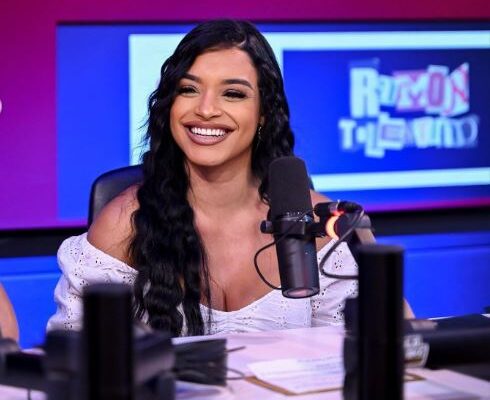 Peloteros se suman al apoyo de la participante Crusita en la Casa de Alofoke